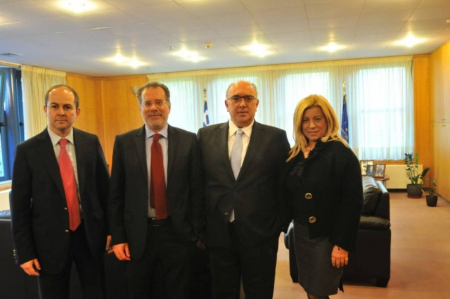 Συνάντηση Κουμουτσάκου με τον υφυπουργό Μεταφορών