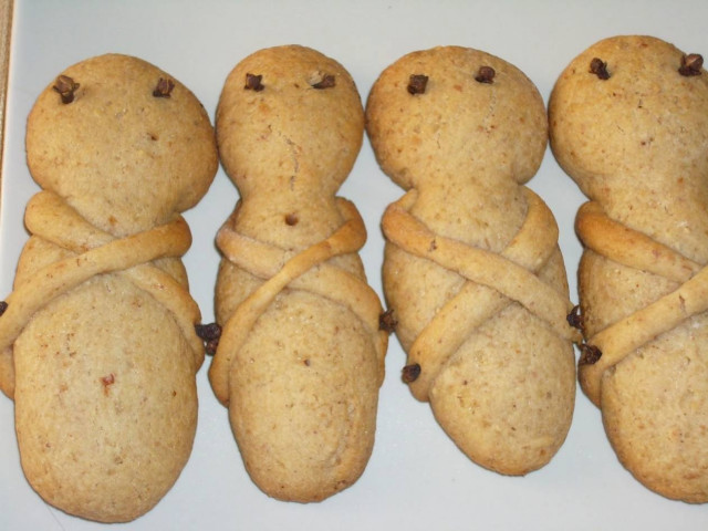 Έθιμα Λαζάρου: Κάλαντα, Λαζαρίνες και «λαζαράκια»