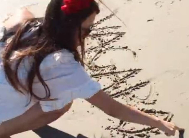 Tα καλύτερα beach outfits σε ένα μόνο video