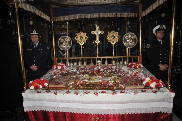 Πασχαλινές διακοπές από Μ. Παρασκευή στην κυβέρνηση