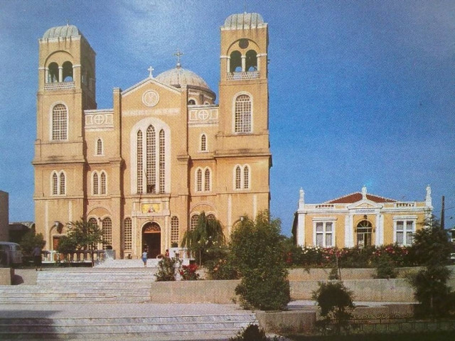 Τούρκοι χριστιανοί προσκύνησαν στον Άγιο Νικόλαο Αλεξανδρούπολης!