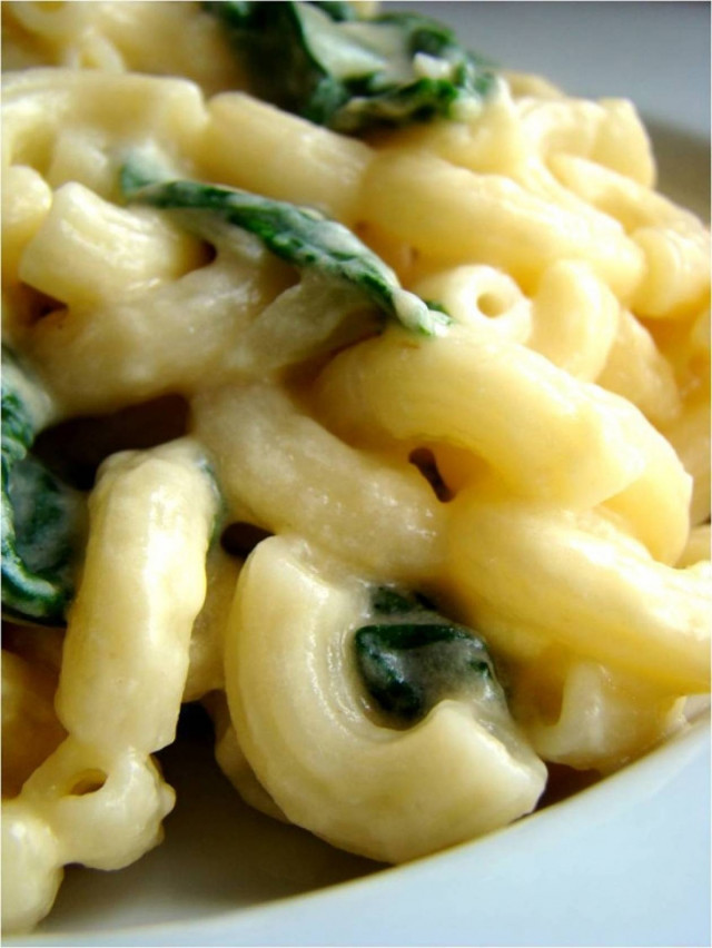 Μοναστηριακές συνταγές: Μακαρονάκι κοφτό με σπανάκι