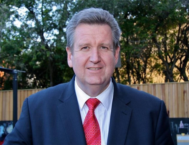 Παραιτήθηκε ο πρωθυπουργός για ένα μπουκάλι κρασί