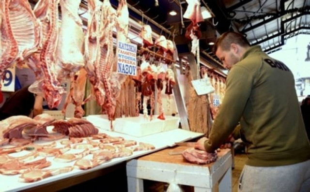 Οι μυστηριώδεις γυναίκες ξαναμοίρασαν κρέας σε άπορους στη Βαρβάκειο