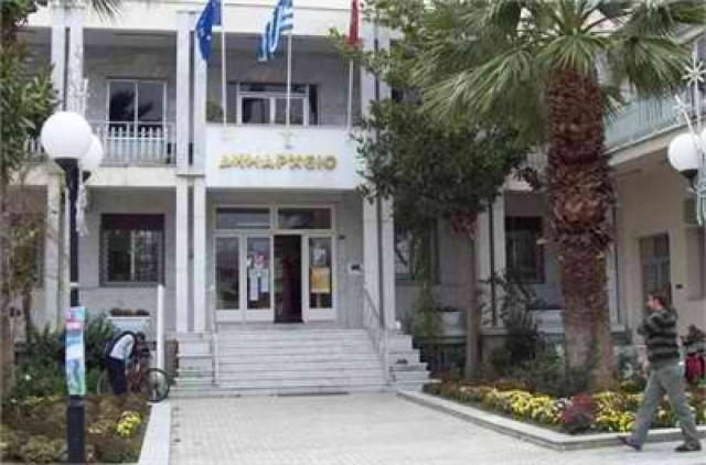 Βόλος: Ήθελε να κάψει το δημαρχείο και τον αντιδήμαρχο επειδή...