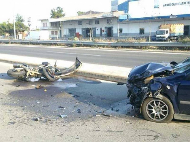 Χαλκίδα: «Έσβησε» στην άσφαλτο – Συγκρούστηκε η μηχανή του με Ι.Χ