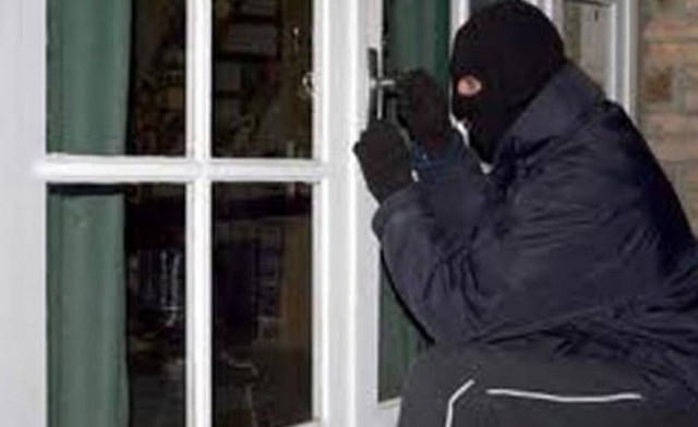 Διάρρηξη με λεία 5.000 ευρώ σε σούπερ μάρκετ