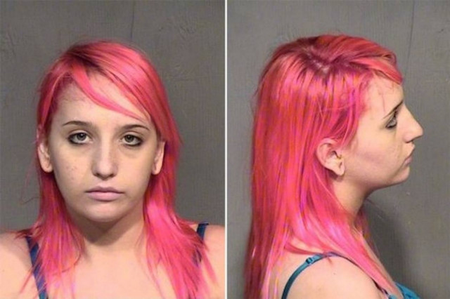 Οδηγούσε με το μωρό ξεχασμένο στην οροφή του αυτοκινήτου της!