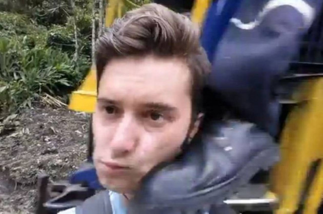 Αυτή είναι η πιο επικίνδυνη selfie του κόσμου! (video+photos)