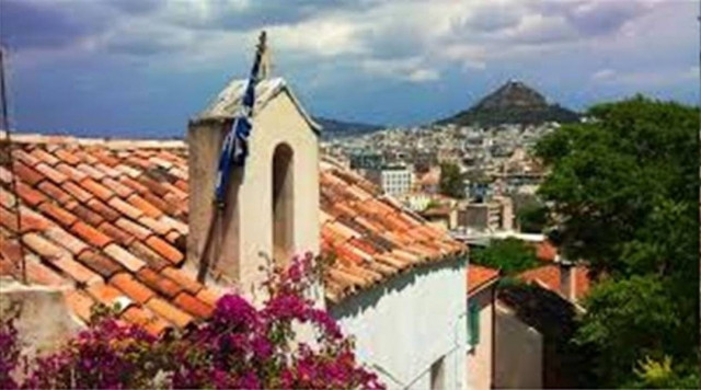 Πάσχα σε βυζαντινά εκκλησάκια της Αθήνας…