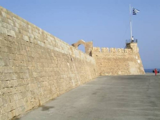 Χανιά: Έκλεψαν την ελληνική σημαία από το Φρούριο Φιρκά