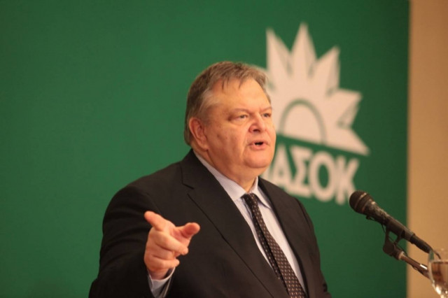 Βενιζέλος: Έντονος ο συμβολισμός της Ανάστασης