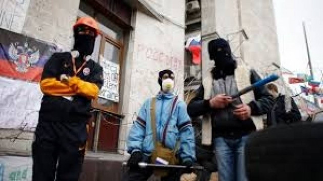 Ουκρανία: Οι φιλορώσοι ζητούν όπλα και απειλούν τον υπουργό Εσωτερικών