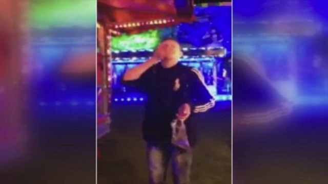 Βρετανός κατάπιε ζωντανό χρυσόψαρο! (video)