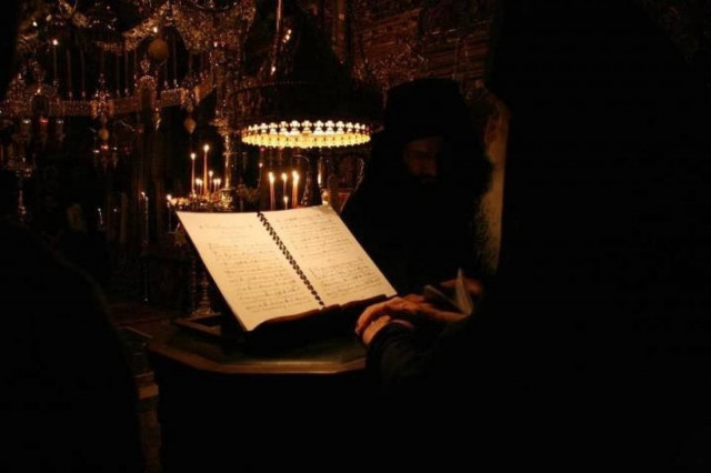 Γιατί κάποιοι εκκλησιάζονται μόνο την Μ. Εβδομάδα;