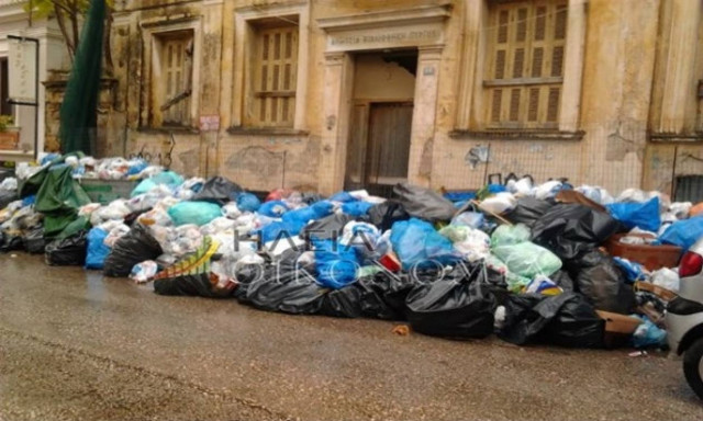 Πύργος: Πάσχα δίπλα στα σκουπίδια