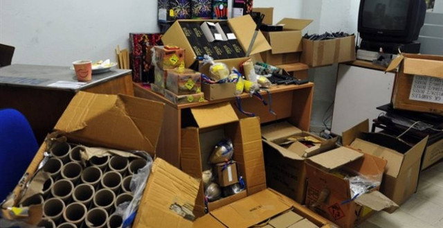 Πάτρα: Συνελήφθη 40χρονος που είχε στην κατοχή του 4.810 κροτίδες