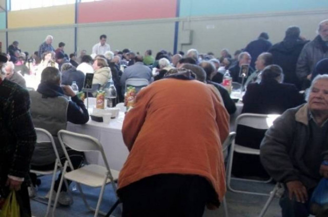 Πασχαλινό τραπέζι από την Αρχιεπισκοπή