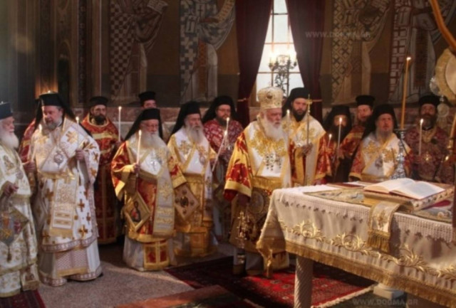 Είπαν το Ευαγγέλιο σε 12 γλώσσες και στην νοηματική!