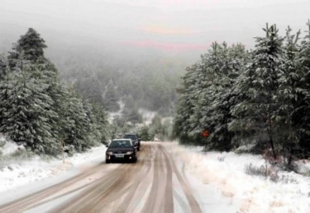 Με αλυσίδες η κυκλοφορία σε περιοχές της Μακεδονίας