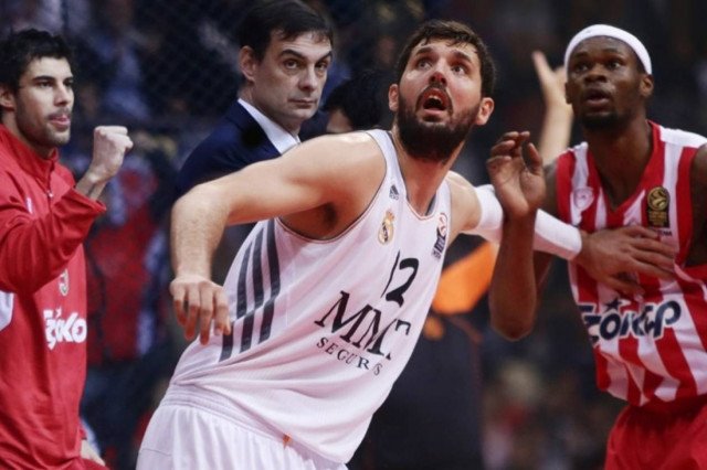 Ολυμπιακός: «Ζωντανός» για πρόκριση