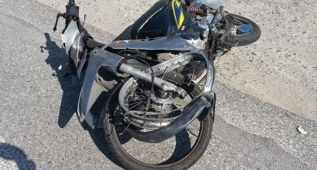 Τροχαίο με δύο ανήλικους τραυματίες στο λιμάνι της Τήνου