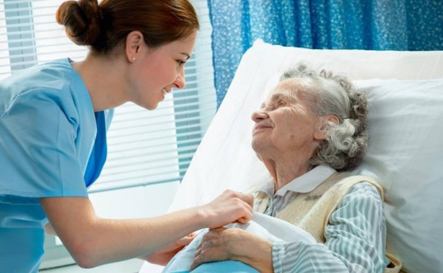 Έκρηξη νοσηλευτών: μαζικές απολύσεις μέσα από την αξιολόγηση