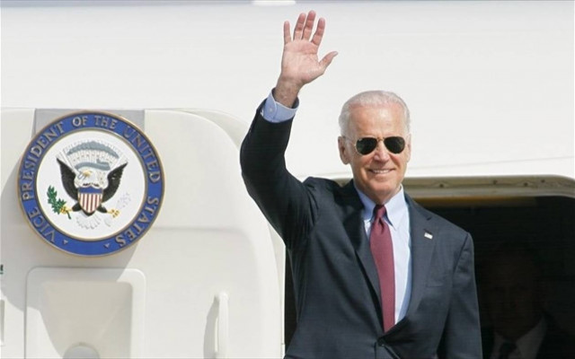 Μπάιντεν: «Οι ΗΠΑ έτοιμες να στηρίξουν την ουκρανική οικονομία»