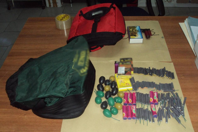 Σαντορίνη: Τα πειστήρια της ΕΛ.ΑΣ.–Δείτε τι κατέσχεσαν οι αστυνομικοί