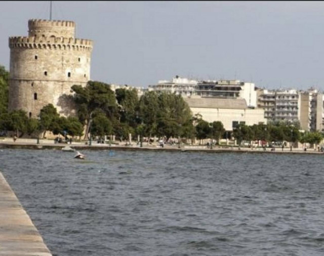 Μύρισε η Θεσσαλονίκη από τον Θερμαϊκό