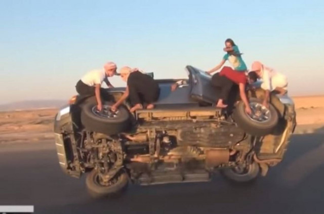 Video of the day: Tire change in Saudi Arabia