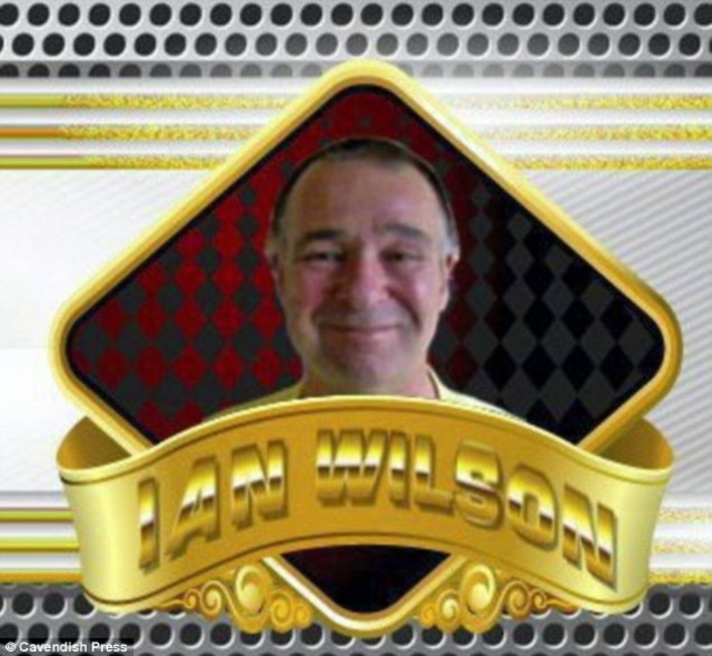 Πανικός: Επιχειρηματίας κατάβρεχε περαστικές με... ούρα!