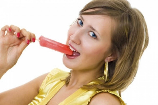 Κυκλοφορεί παγωτό σε σχήμα… πυραύλου ή πέους;