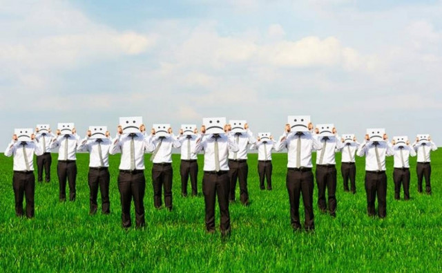 Ο αδιάβαστος Άδωνις, οι ανασφάλιστοι και στο βάθος πλεόνασμα