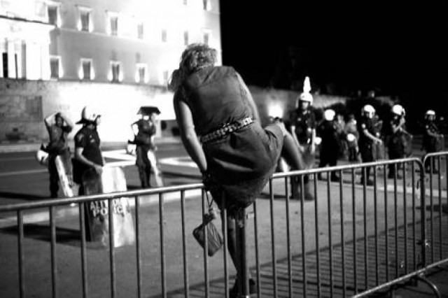 Ποιό «ενθύμιο» είχε από τις διαδηλώσεις ο Στουρνάρας;