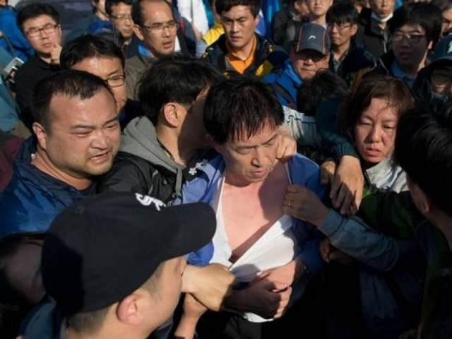 Βλάβη και ανθρώπινο λάθος έστειλαν τους επιβάτες στον υγρό τάφο;