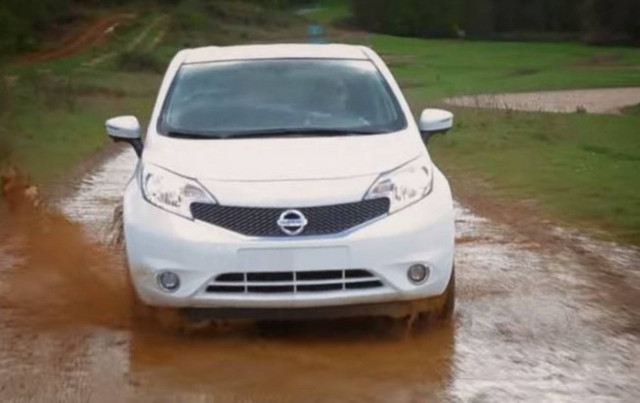 Ετοιμάζεται το πρώτο αυτοκαθαριζόμενο αυτοκίνητο!