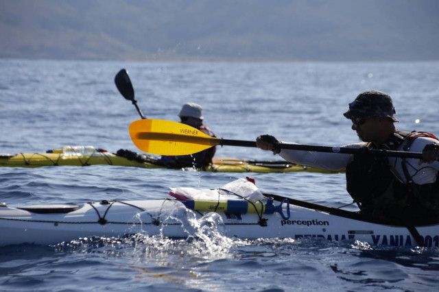 Από το ανατολικότερο σημείο της Ελλάδας στο δυτικότερο με ένα κουπί!