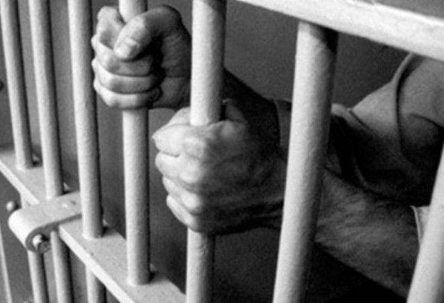 Σουηδός αθωώθηκε για τον βιασμό της κόρης του