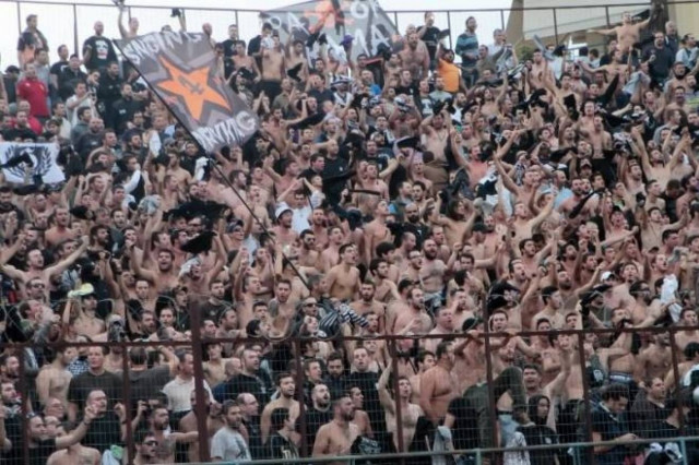 Άρχισαν τα όργανα: Επίθεση σε οπαδούς του ΠΑΟΚ σε καφέ της Αθήνας