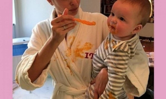 Η πρώτη του «μπουκιά» έκανε τη διάσημη μανούλα χάλια!