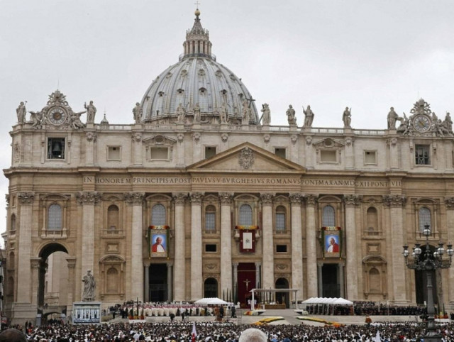 Παρουσία εκατομμυρίων πιστών ολοκληρώθηκε η τελετή αγιοποίησης