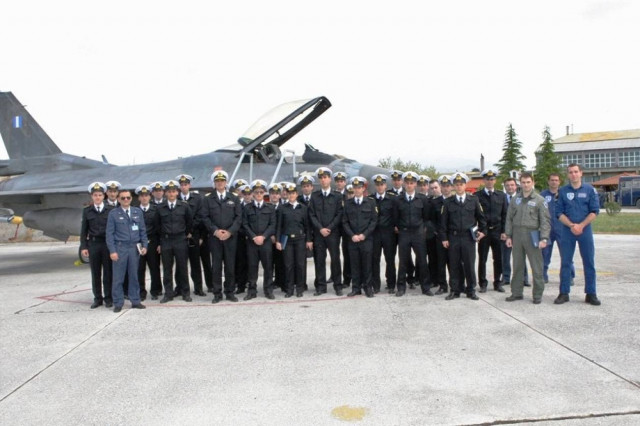 Μαθητές της Σχολής Δοκίμων στο αρχηγείο Αεροπορίας