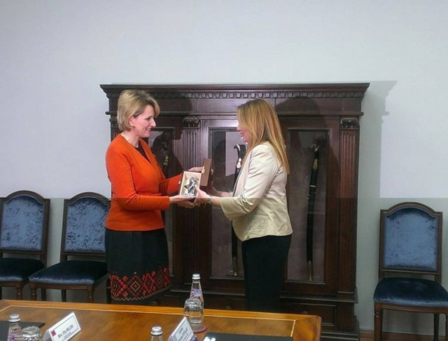 Επίσημη επίσκεψη Γεννηματά στην Αλβανία