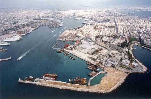 Six investment schemes interested in the port of Piraeus