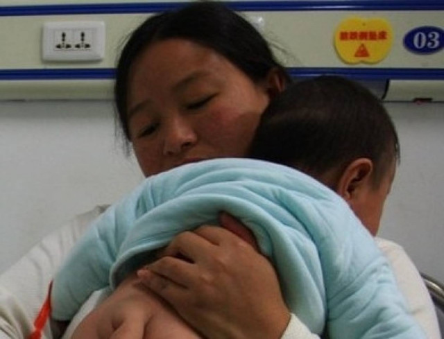 Μωράκι γεννήθηκε με ουρά μήκους 5 εκατοστών (pics)