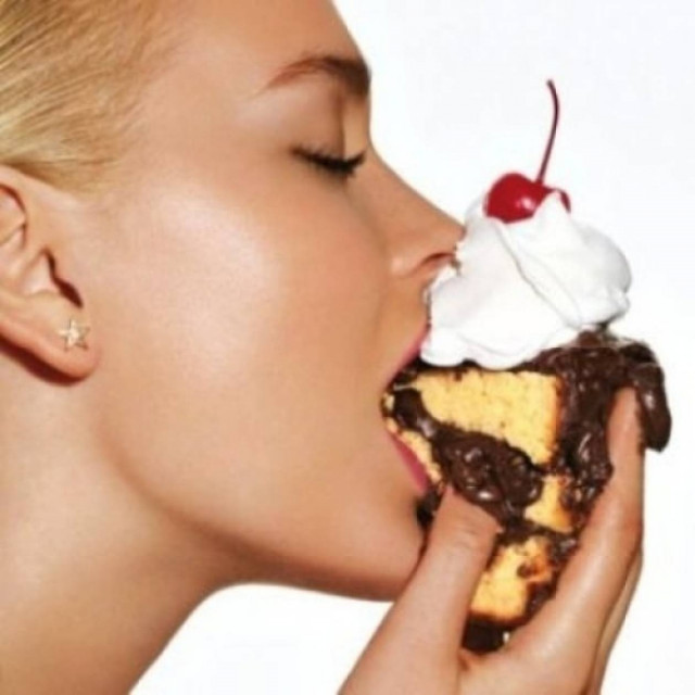 Ποιες τροφές μας προστατεύουν από τις βλαβερές ακτινοβολίες του ήλιου;