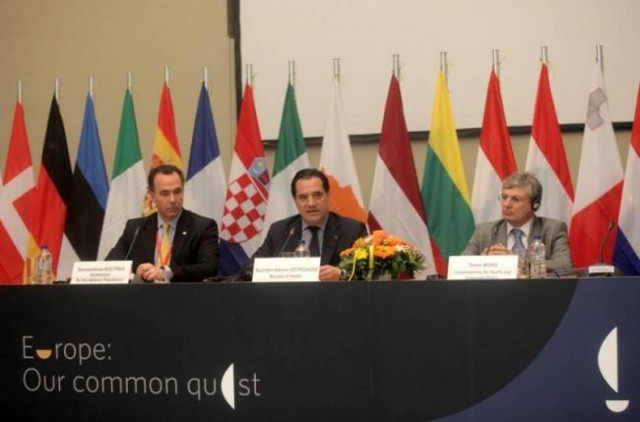 Public health made in EU with private and insurance “color”