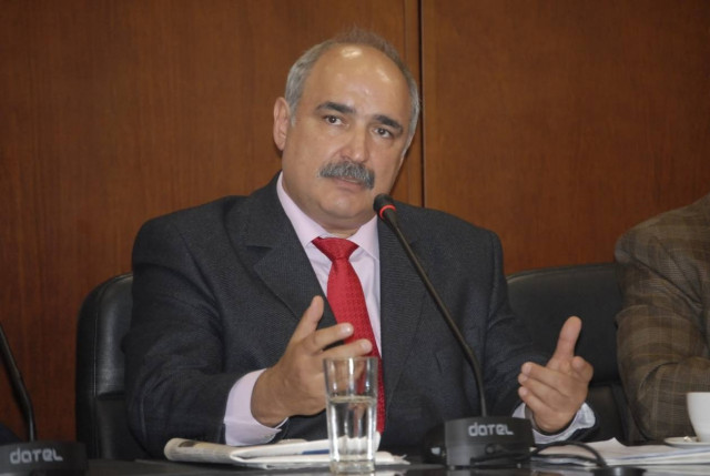 Παρουσιάζει σήμερα υποψηφίους ο Μπόλαρης στα Μουδανιά