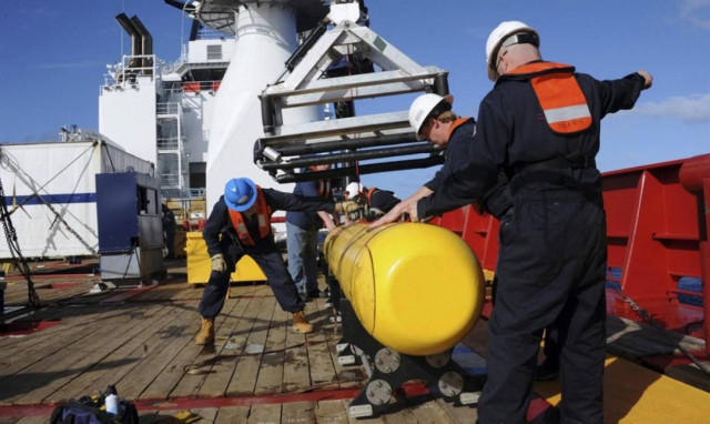 Προτεραιότητα στις υποβρύχιες έρευνες για το Boeing της Malaysia